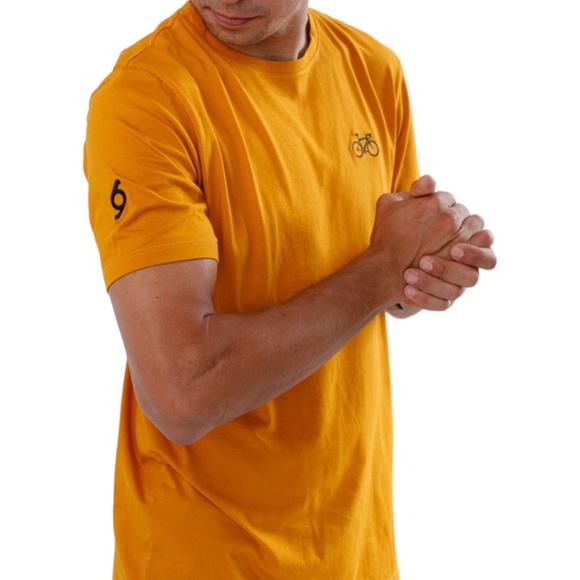 NEW Men's T-shirt Essential - Picture 2 of 2